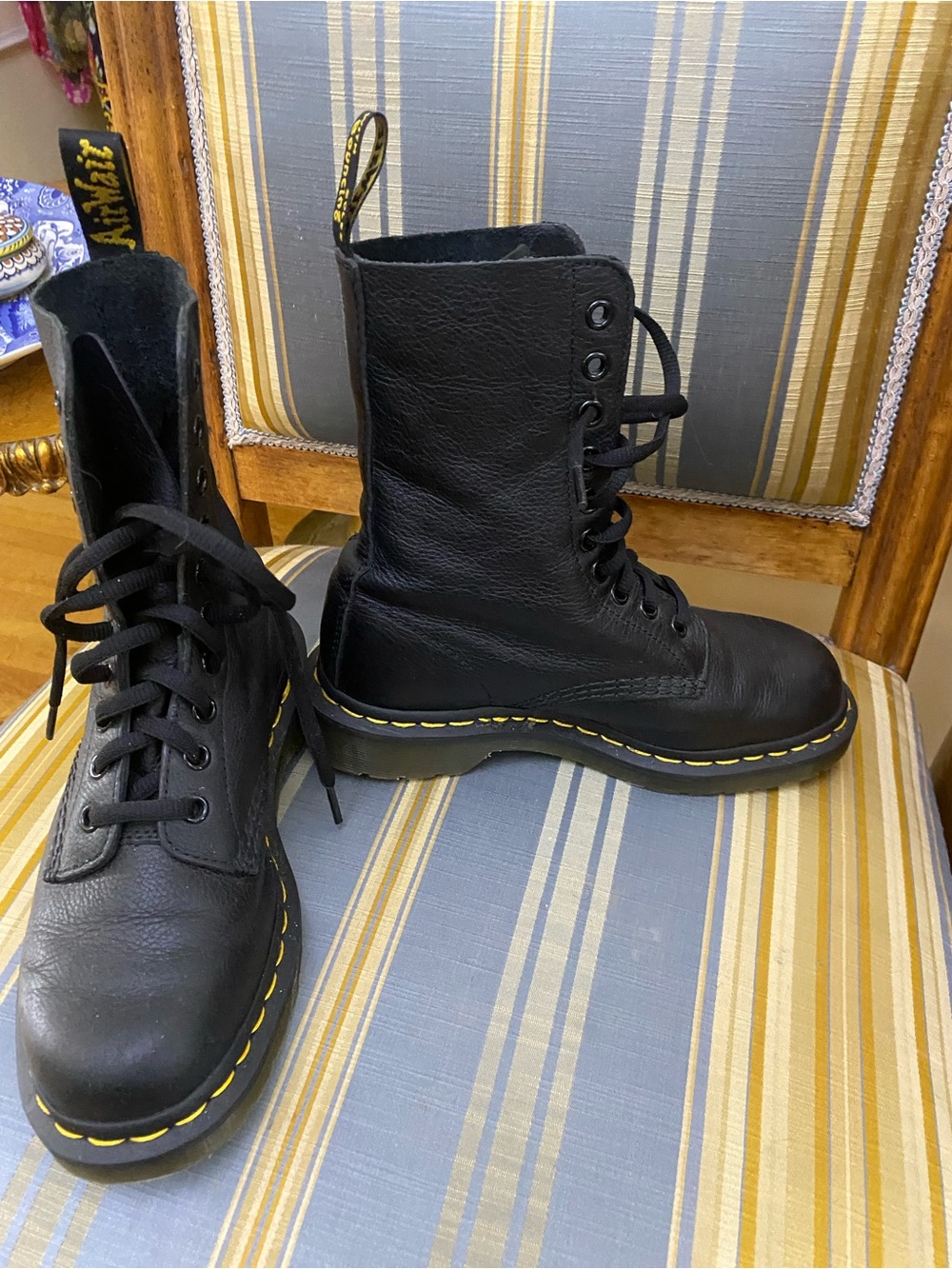 Dr. Martens Pascal Virginia Black Leather Lace-Up Boots 8 hole soft leather 5
